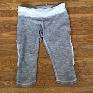 Lululemon grey/ white striped running leggings - 6